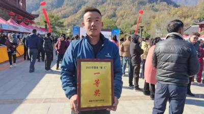 2025年，甘肃省陇南市康县天麻麻王评比及招商会在阳坝召开。三河坝镇斜坡村天麻种